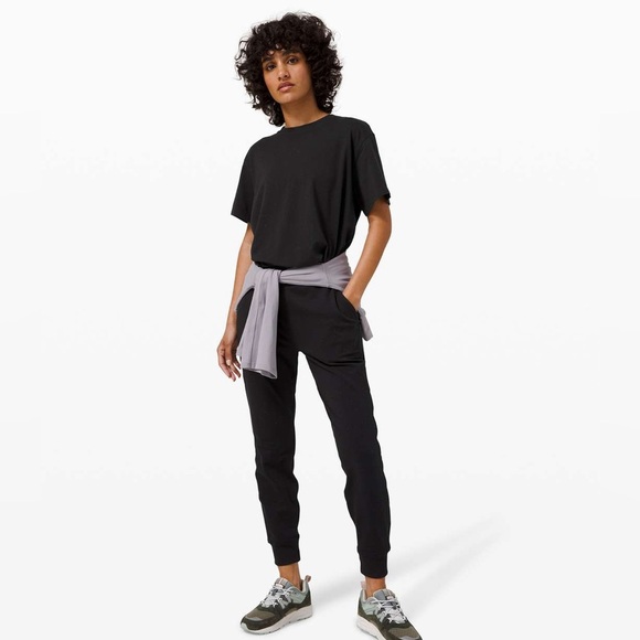 NWT Lululemon LA All Yours Boyfriend Tee * Rainbow Confetti Speckles 🌈
Black - Picture 2 of 12